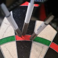 Darts_lad