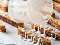 There are a number of low carb flour alternatives available