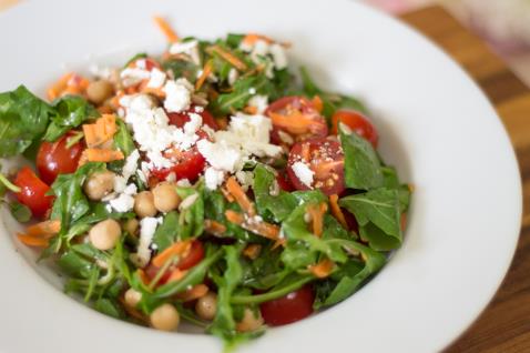 Green Salad with Chick Peas and Tomatoes