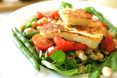 Halloumi and Chick Peas