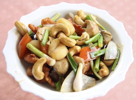 Vegetable and Cashew Stir Fry