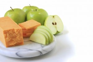 low-carb snack cheese apple